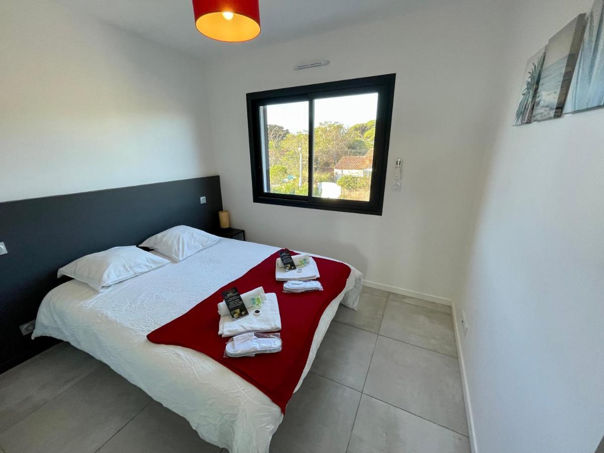 Appartement Luxe Le Levant Hyeres Bagian luar foto