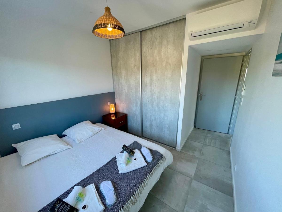 Appartement Luxe Le Levant Hyeres Bagian luar foto