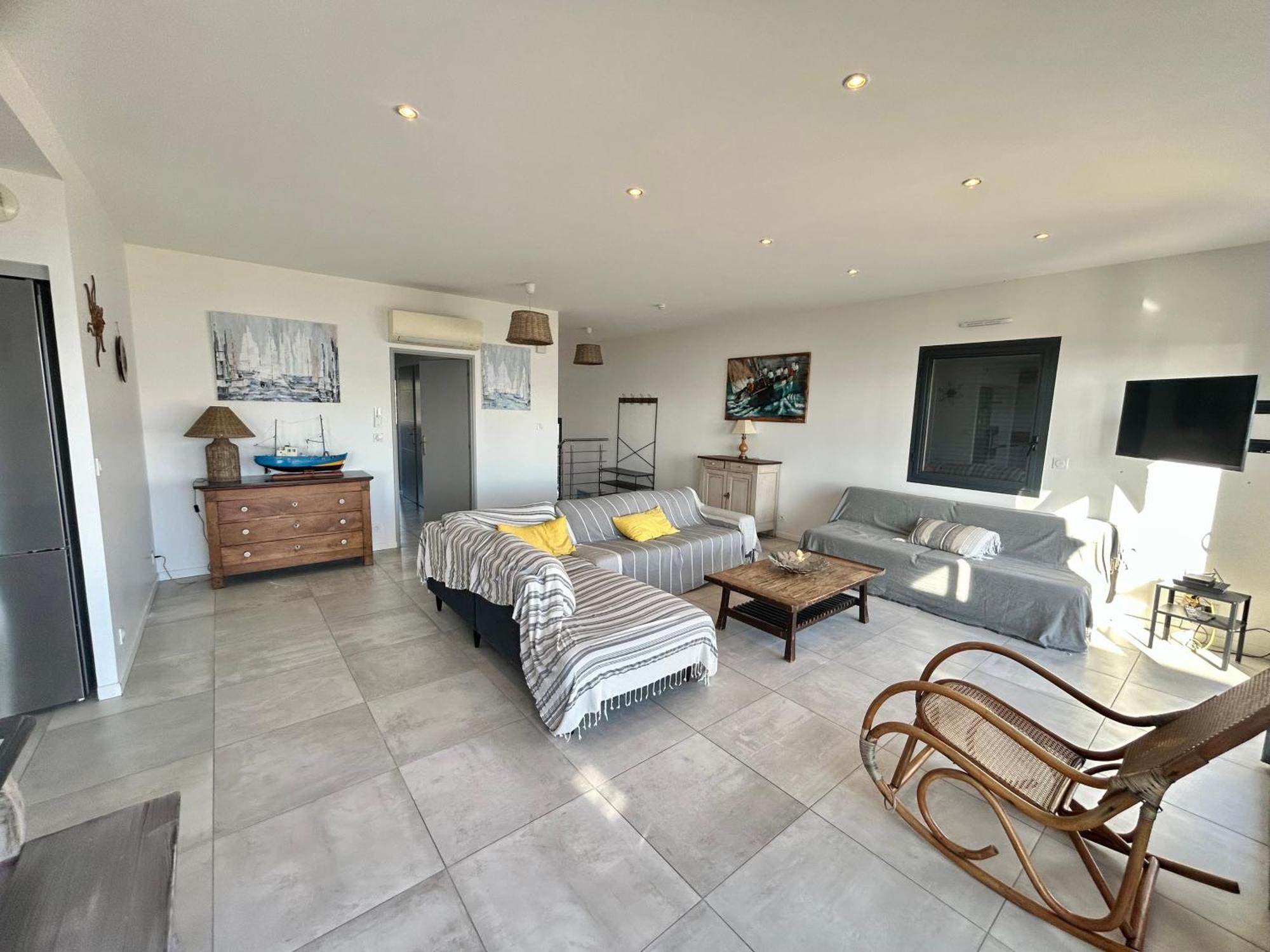 Appartement Luxe Le Levant Hyeres Bagian luar foto