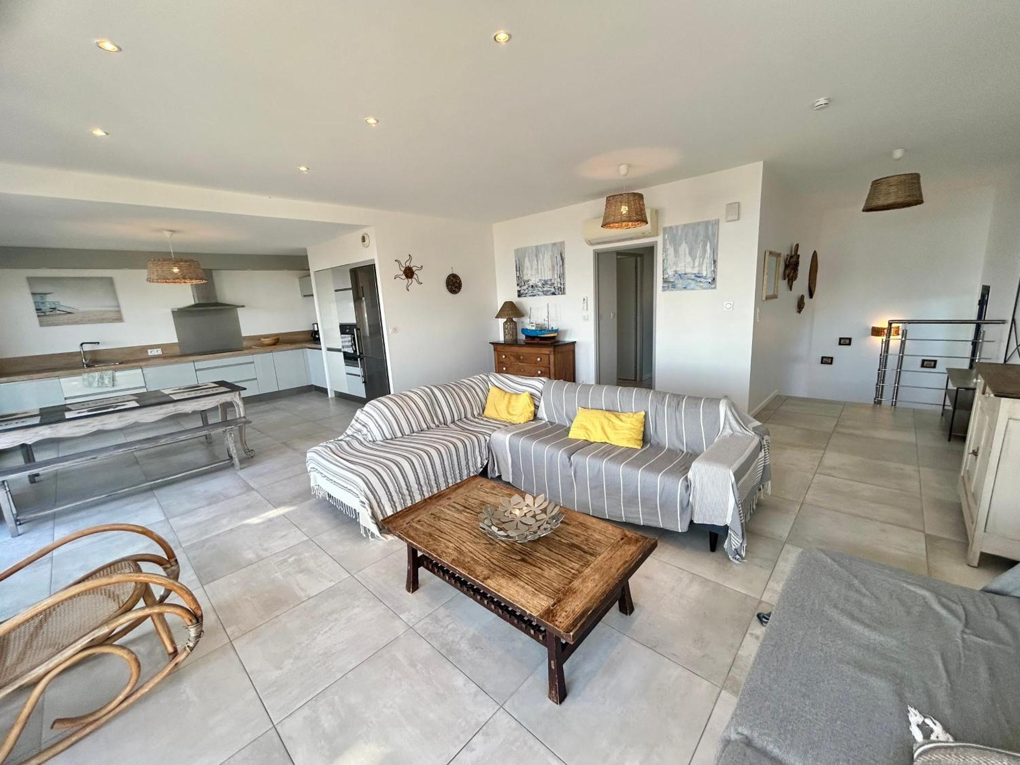 Appartement Luxe Le Levant Hyeres Bagian luar foto