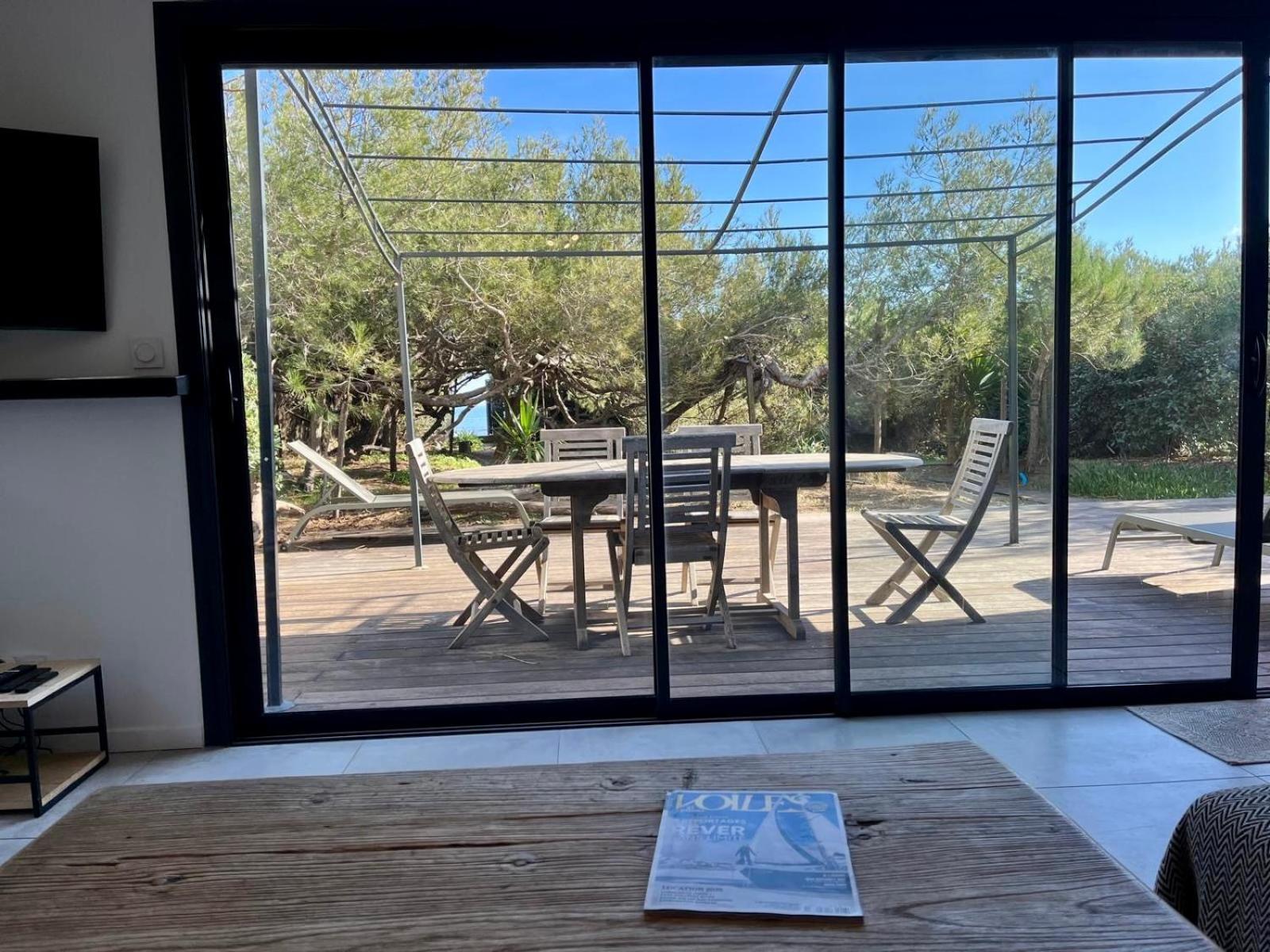 Appartement Luxe Le Levant Hyeres Bagian luar foto