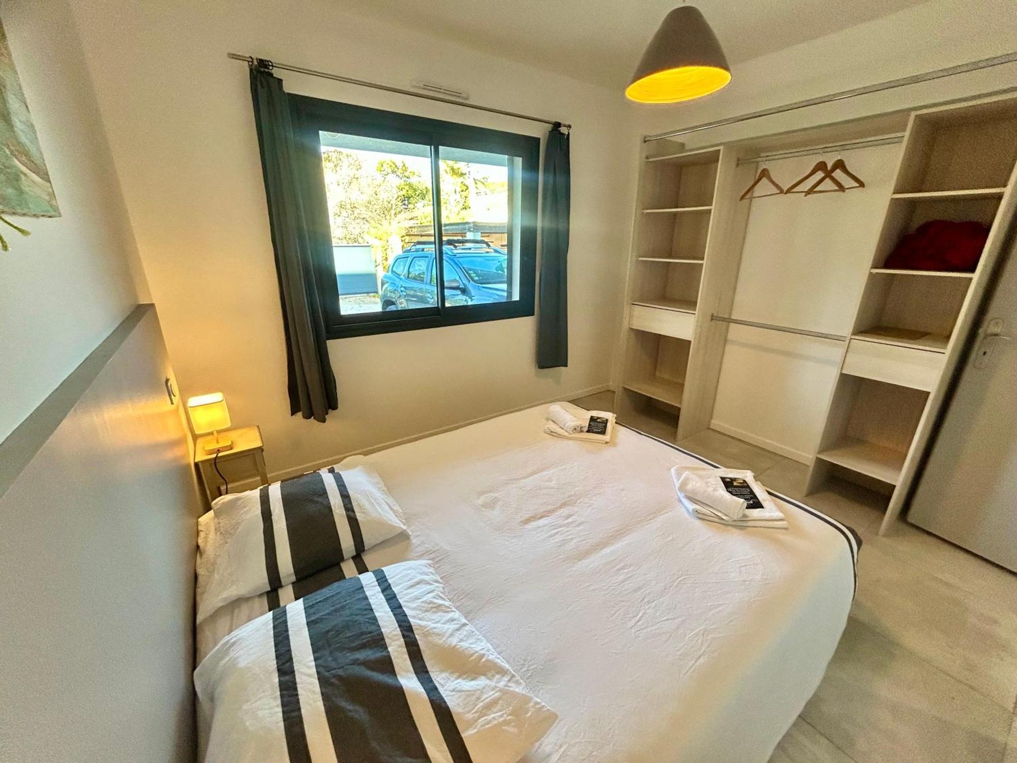 Appartement Luxe Le Levant Hyeres Bagian luar foto
