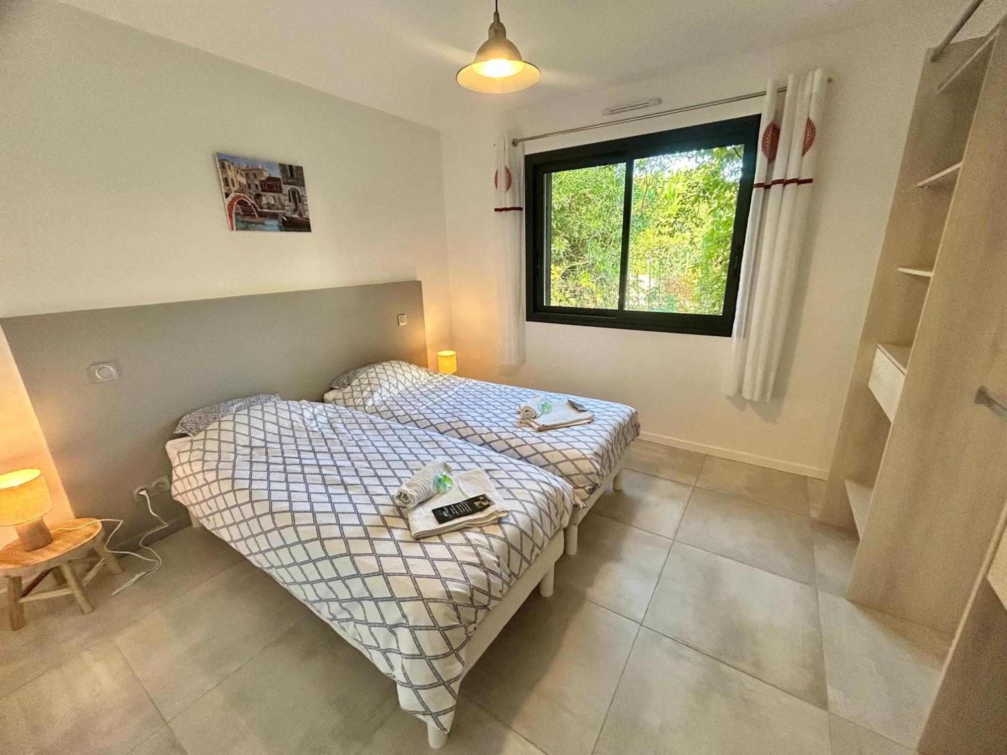 Appartement Luxe Le Levant Hyeres Bagian luar foto