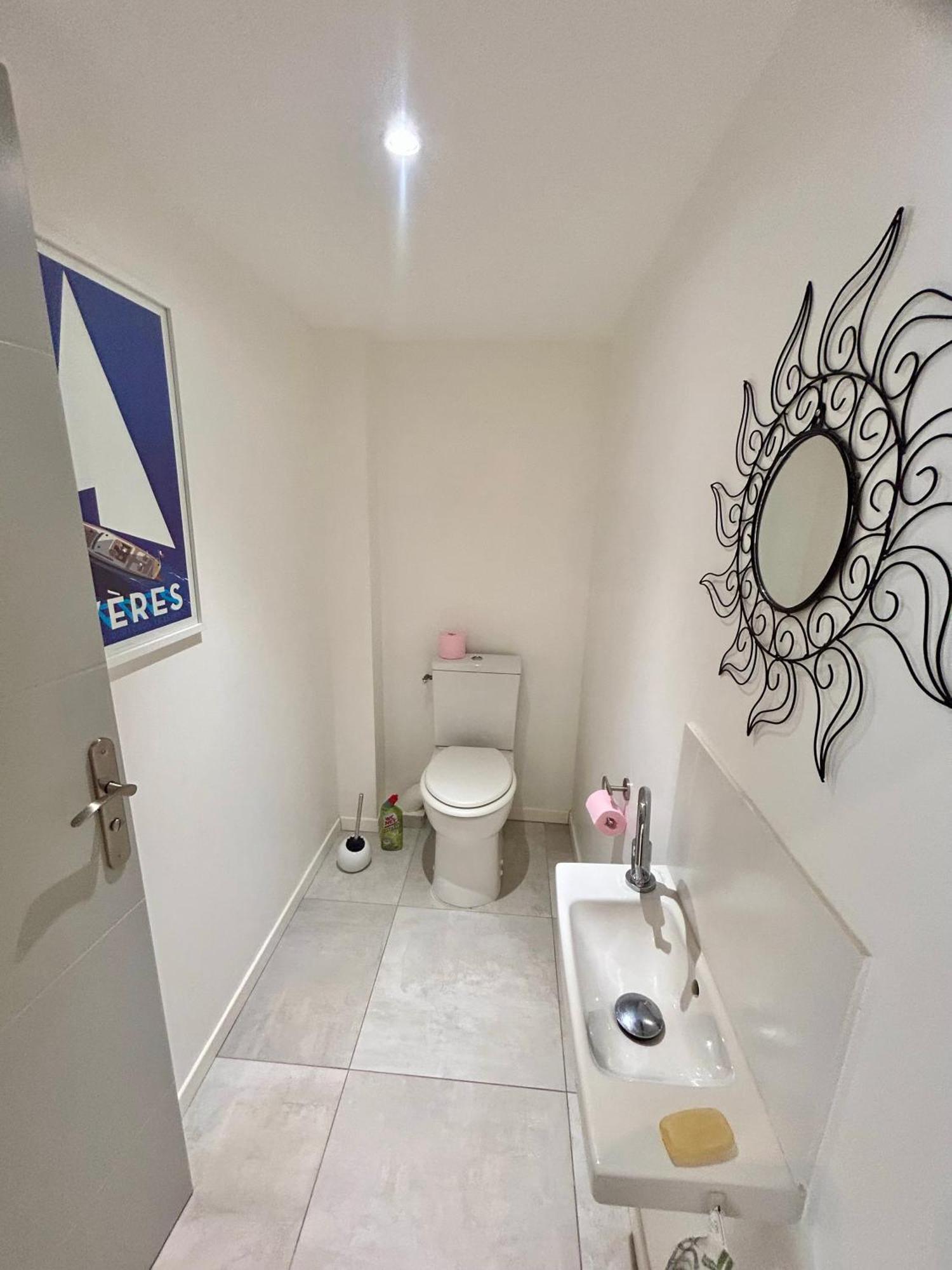 Appartement Luxe Le Levant Hyeres Bagian luar foto